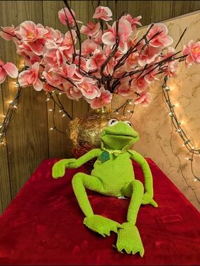 Tyco Bright Lime Green Plus Kermit The frog Anniversary Pin.